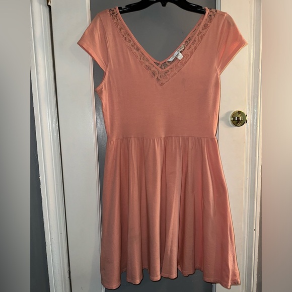 Lauren Conrad Flowy Pink Dress - Picture 2 of 6